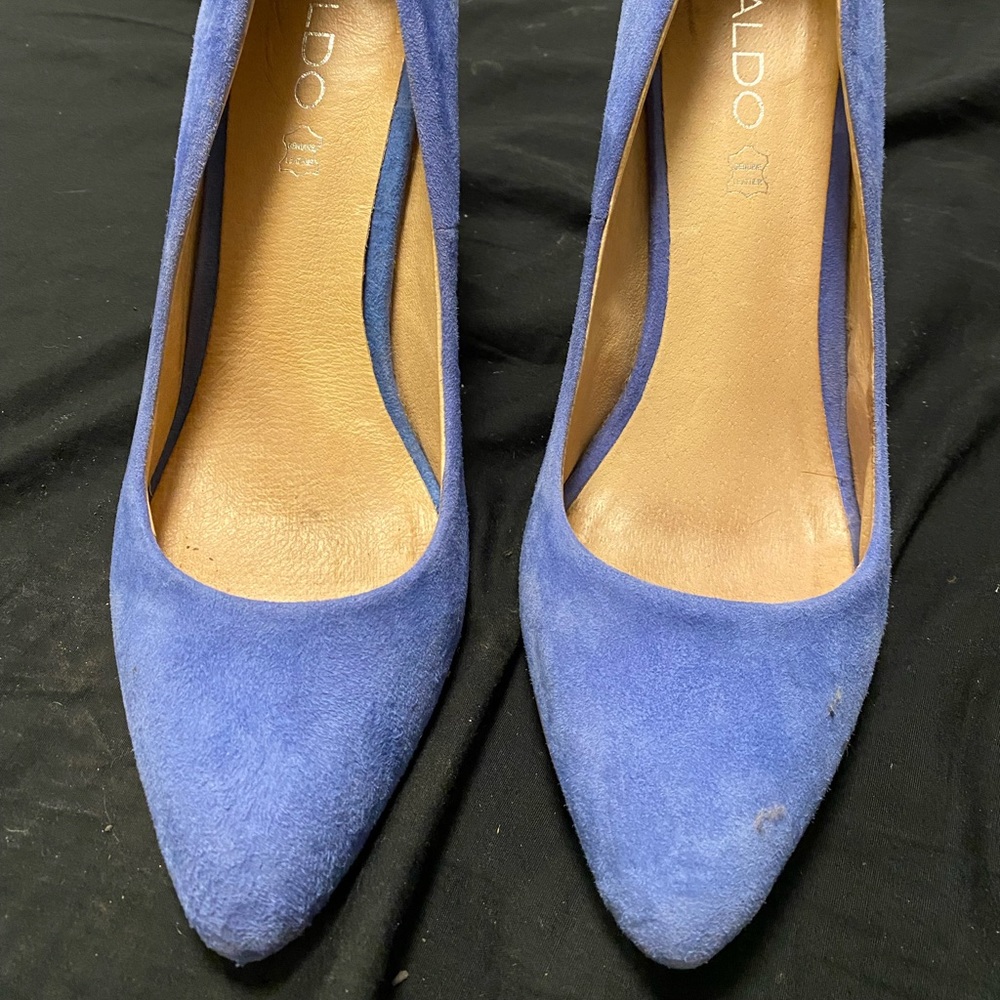 Periwinkle suede Aldo heels